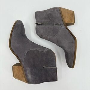 Frye Judith Western Seam Nubuck Leather Heeled Booties in Grey Womens Size 8.5